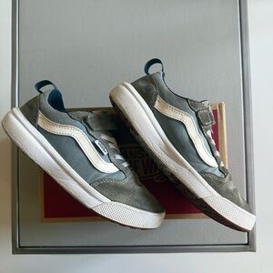 VANS UltraRange V Shoe Multi-Terrain, Easy-On, Cushioning | Size 3Y | Blue/Gray